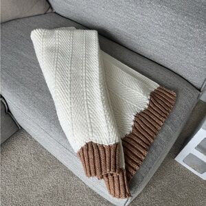 Cozy Knit Blanket with Brown Trim